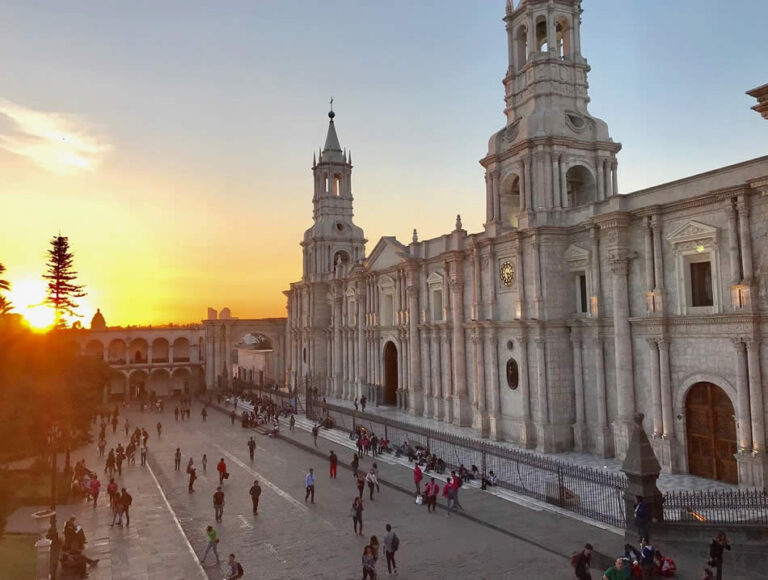 CITY TOUR & VIEWPOINTS OF AREQUIPA -imagen 3