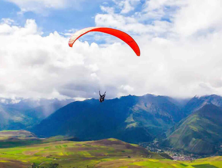 PARAGLIDING OVER THE SACRED VALLEY OF THE INCAS -imagen 3
